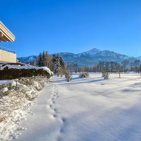 Golf & Glacier View - By Alpen Apartment